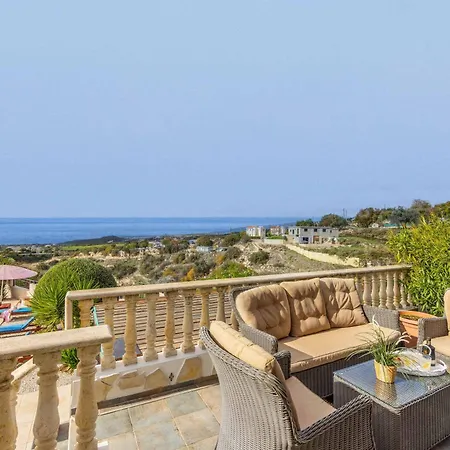 Villa Cliffside