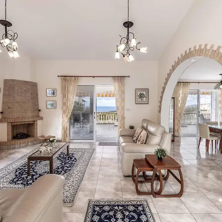 Villa Cliffside